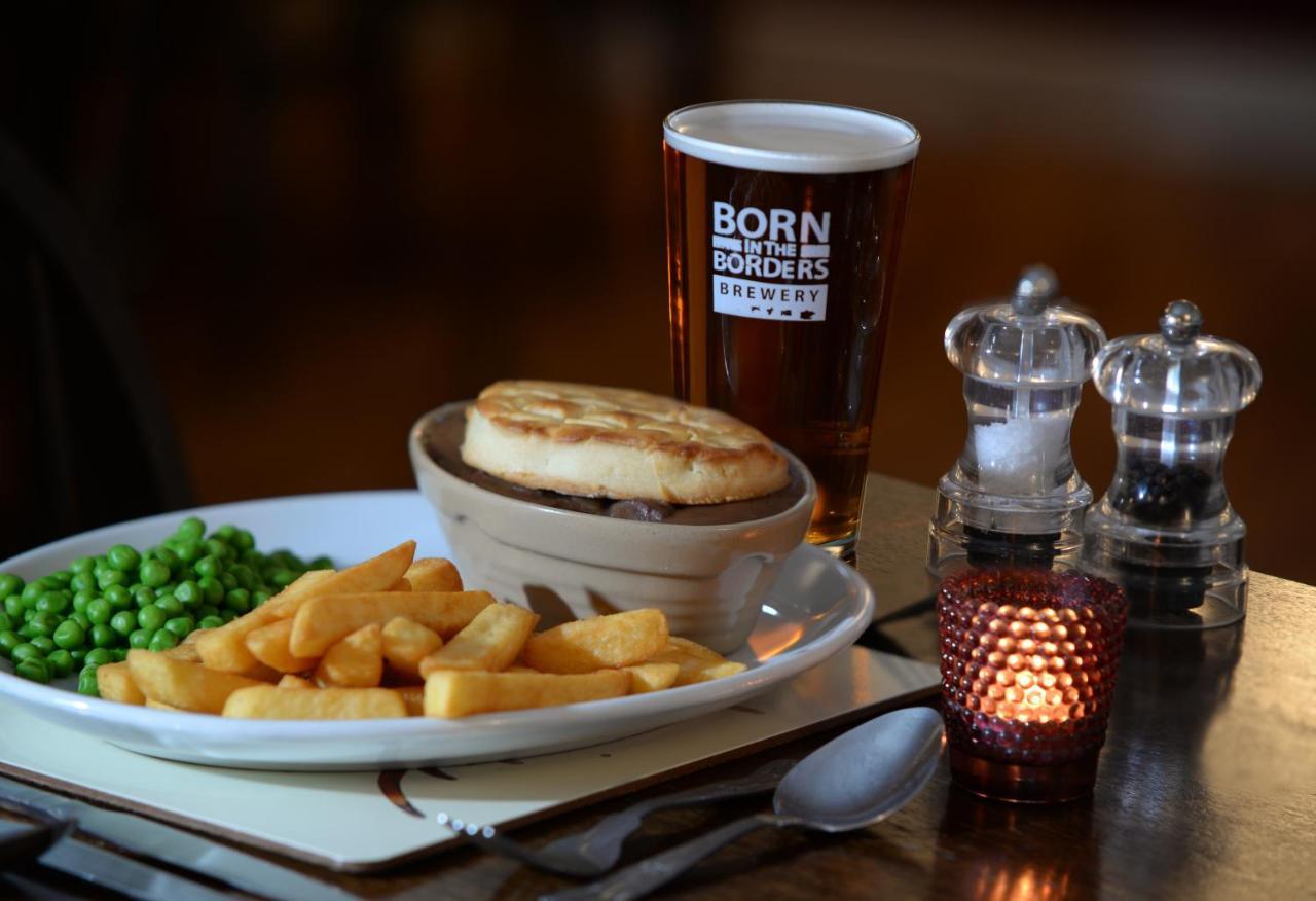 The Waterloo Arms Hotel Chirnside Экстерьер фото